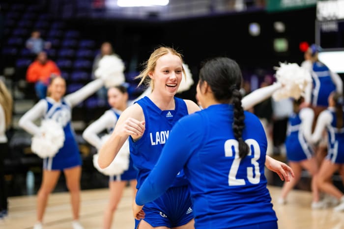 Benson Grants Pass 6A Oregon girls basketball quarterfinal 2024 Naji Saker -9